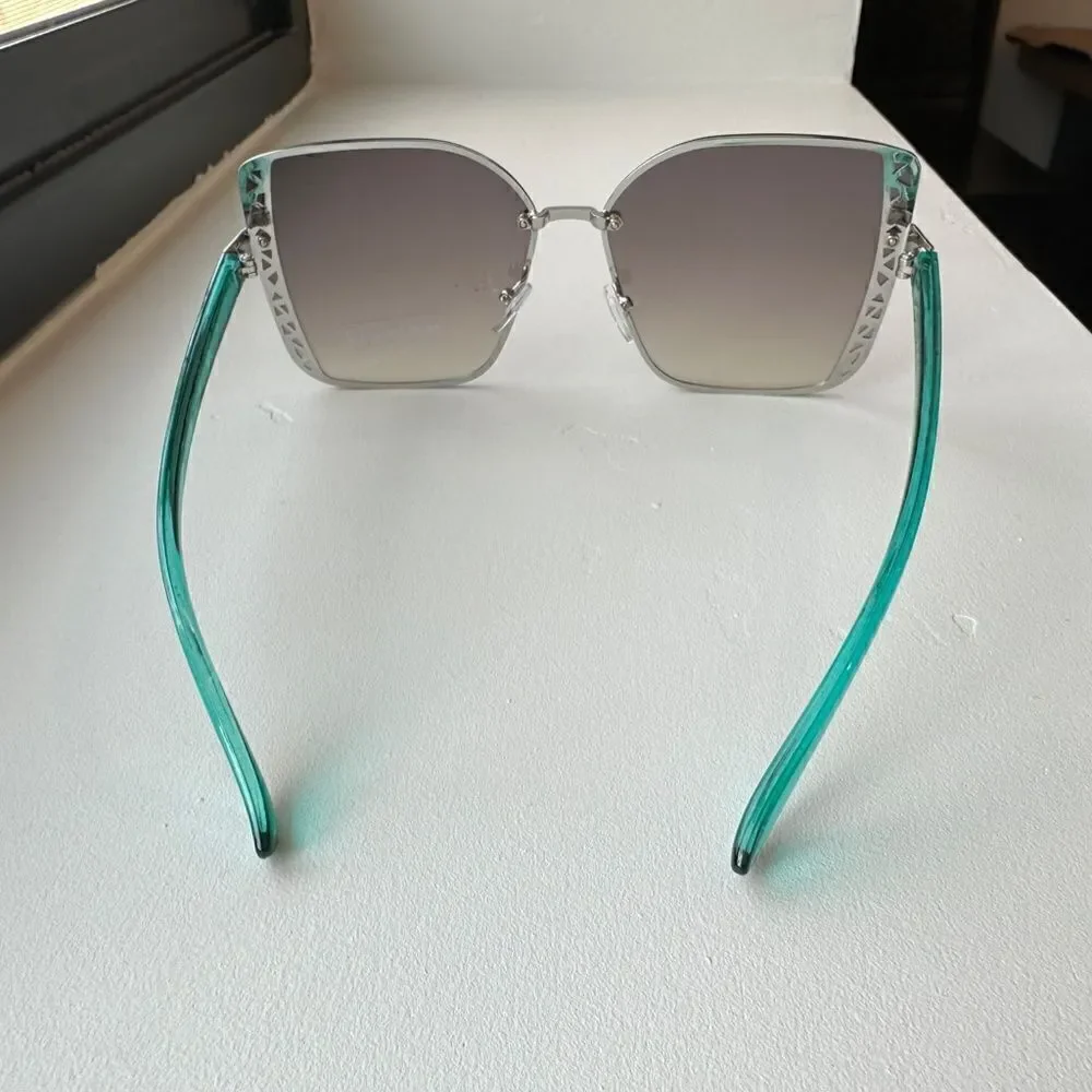 New Fashion Sunglasses Large Frames, Light Weight, Mixed Metal